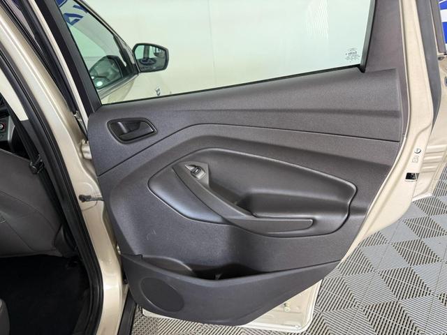 Photo of 2018 White Gold Metallic Ford Escape