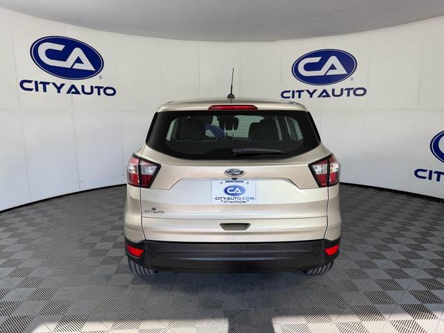 Photo of 2018 White Gold Metallic Ford Escape