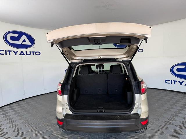 Photo of 2018 White Gold Metallic Ford Escape