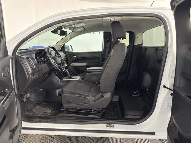 Photo of 2022 Summit White Chevrolet Colorado