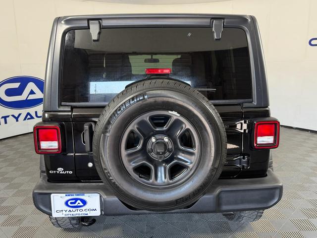 Photo of 2018 Black Clearcoat Jeep Wrangler Unlimited