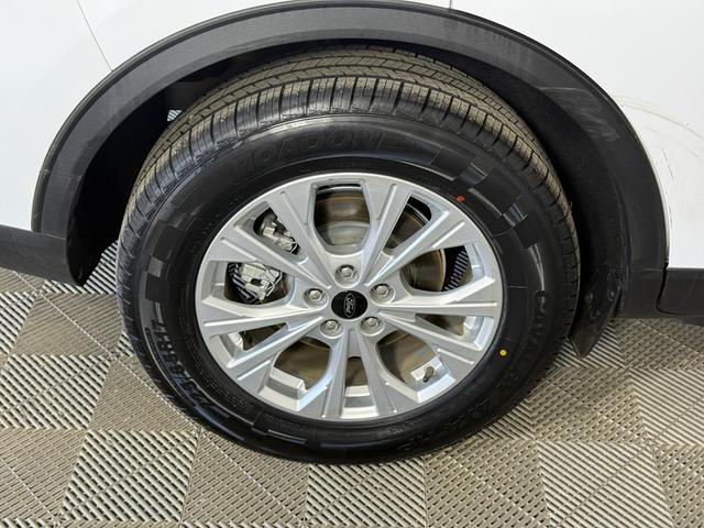 Photo of 2024 Oxford White Ford Escape