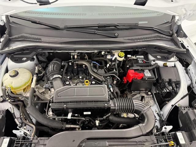 Photo of 2024 Oxford White Ford Escape