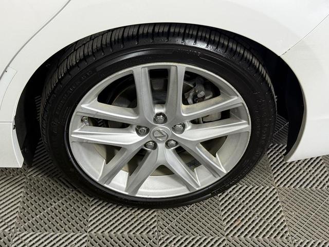 Photo of 2014 Starfire Pearl Lexus CT 200h