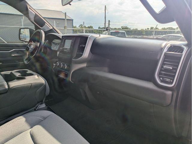 Photo of 2022 Diamond Black Crystal Pearlcoat RAM 1500