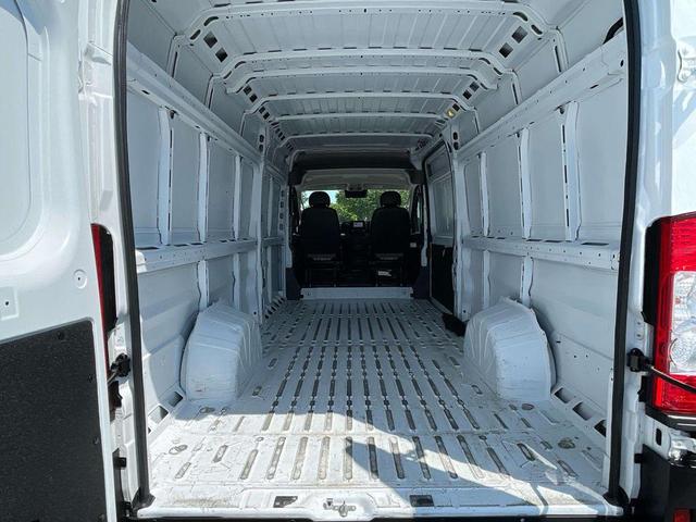 Photo of 2023 Bright White Clearcoat RAM ProMaster 3500