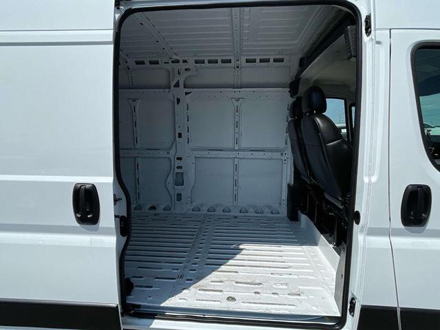 Photo of 2023 Bright White Clearcoat RAM ProMaster 3500
