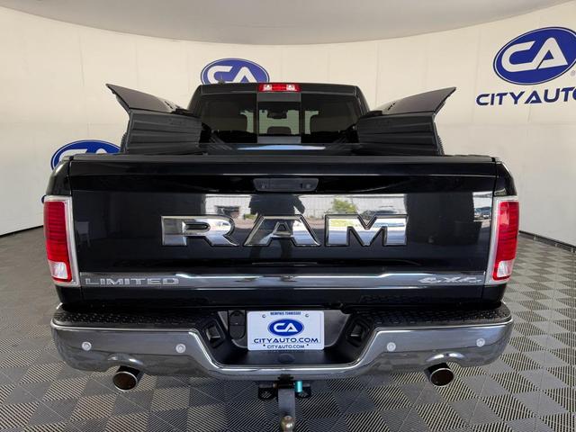 Photo of 2016 Brilliant Black Crystal Pearlcoat RAM 1500