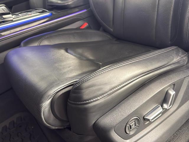 Photo of 2019 Orca Black Metallic Audi Q8