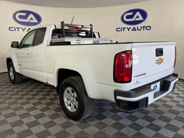 Photo of 2017 Summit White Chevrolet Colorado