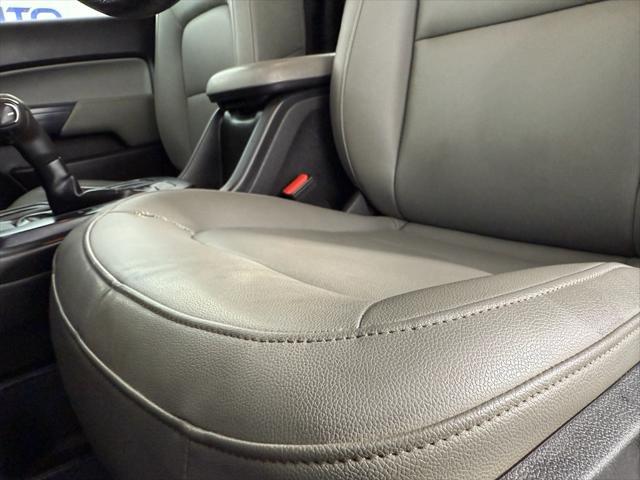 Photo of 2017 Summit White Chevrolet Colorado