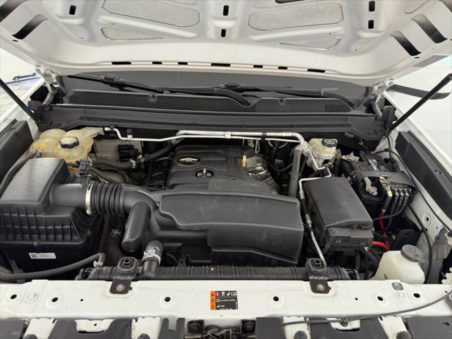 Photo of 2017 Summit White Chevrolet Colorado