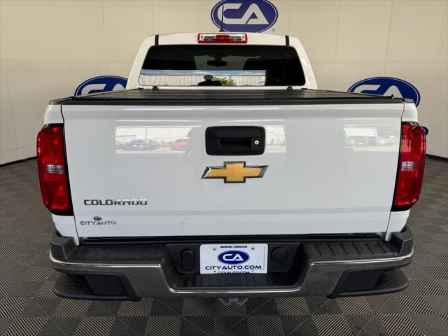 Photo of 2019 Summit White Chevrolet Colorado