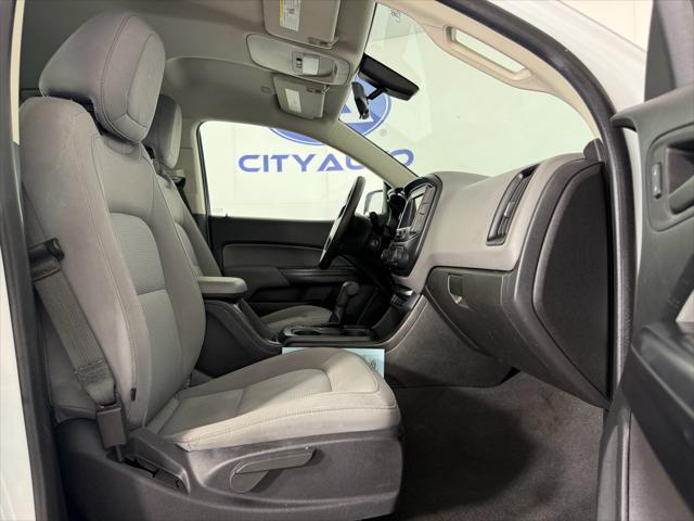 Photo of 2019 Summit White Chevrolet Colorado