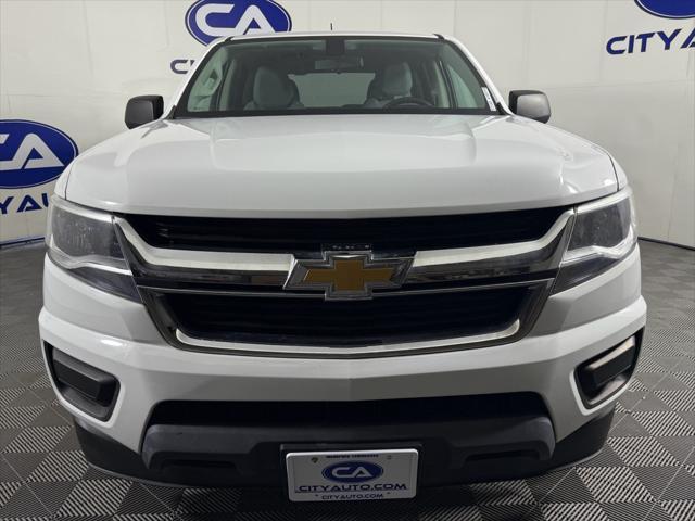 Photo of 2019 Summit White Chevrolet Colorado