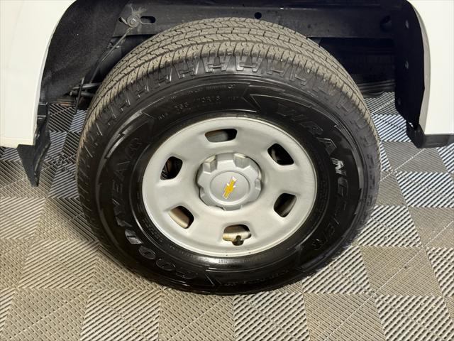 Photo of 2019 Summit White Chevrolet Colorado