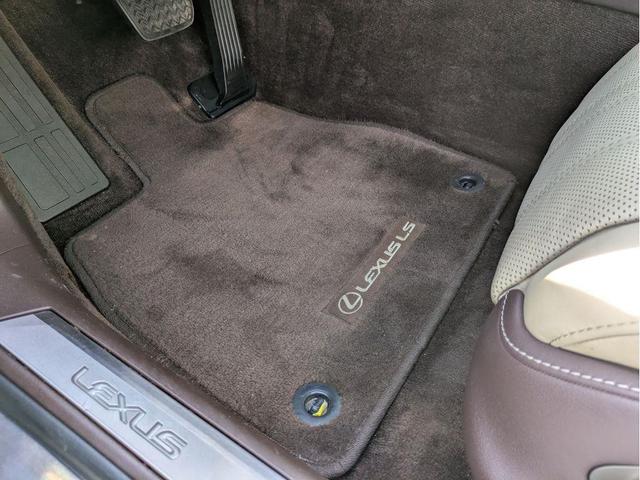 Photo of 2018 Manganese Luster Lexus LS 500