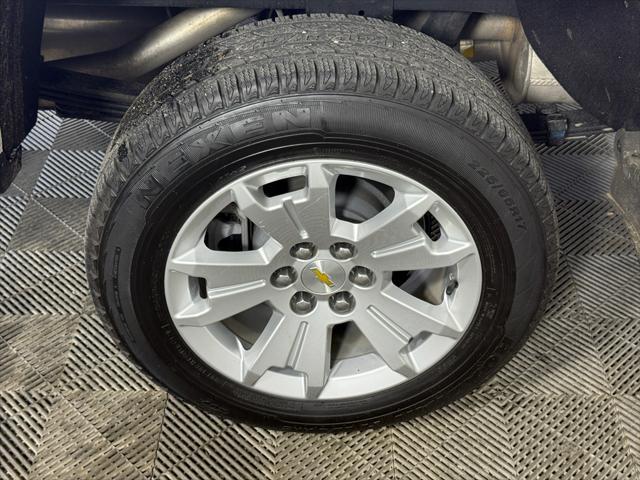 Photo of 2022 Summit White Chevrolet Colorado