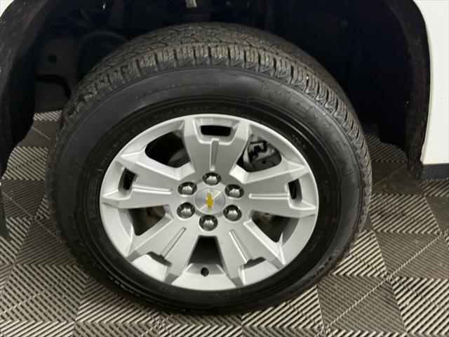 Photo of 2022 Summit White Chevrolet Colorado