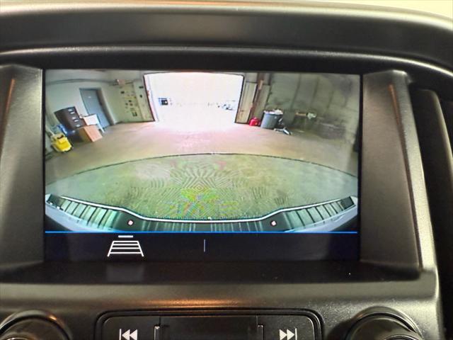 Photo of 2022 Summit White Chevrolet Colorado