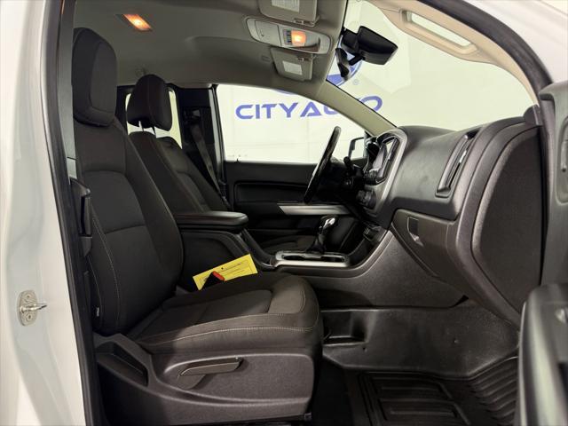 Photo of 2022 Summit White Chevrolet Colorado
