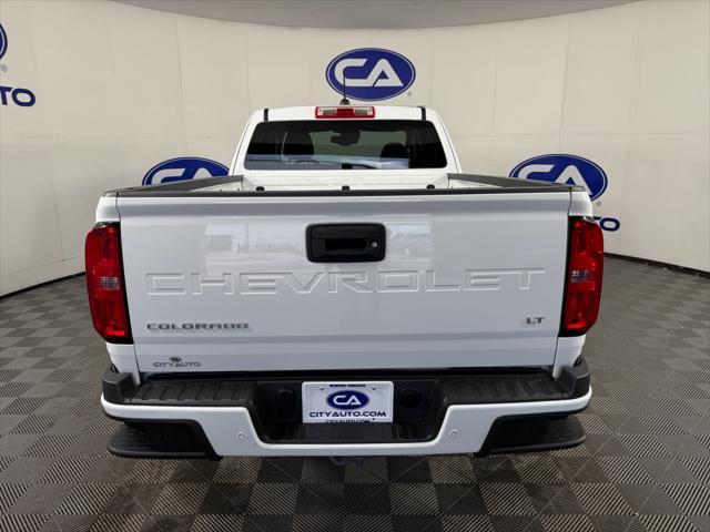 Photo of 2022 Summit White Chevrolet Colorado