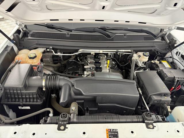 Photo of 2022 Summit White Chevrolet Colorado