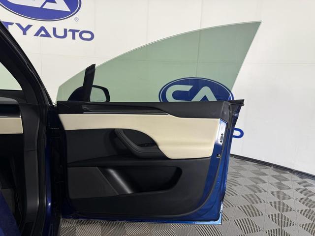 Photo of 2022 Deep Blue Metallic Tesla Model X