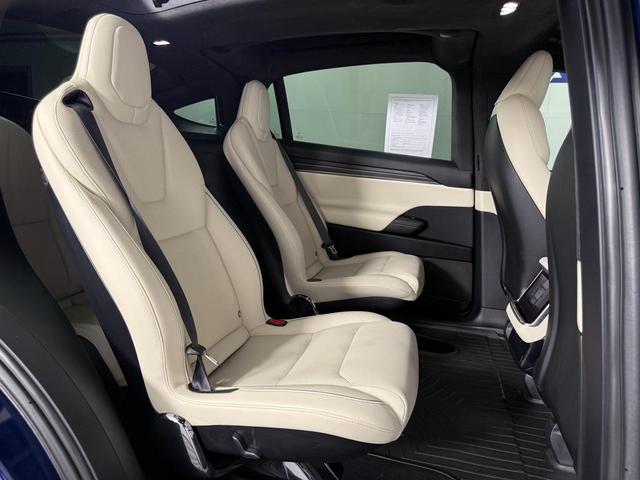 Photo of 2022 Deep Blue Metallic Tesla Model X