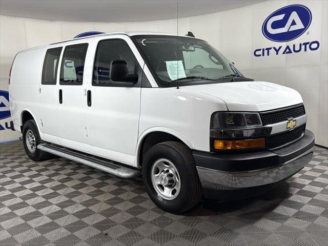 2022 Chevrolet Express 2500