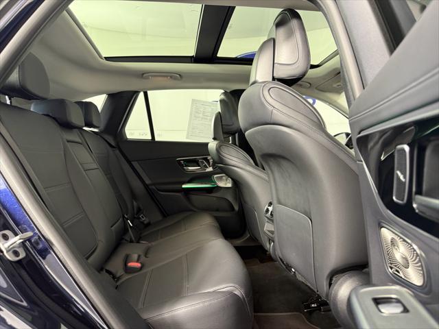 Photo of 2023 Black Mercedes-Benz GLC 300