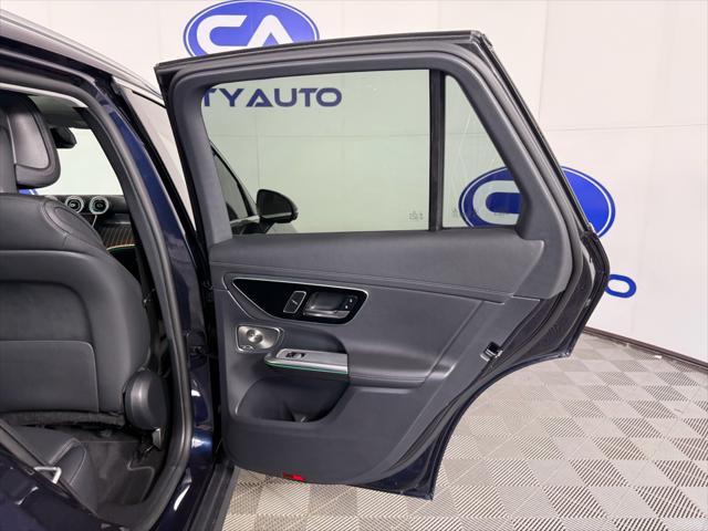 Photo of 2023 Black Mercedes-Benz GLC 300