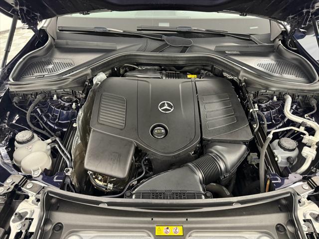 Photo of 2023 Black Mercedes-Benz GLC 300