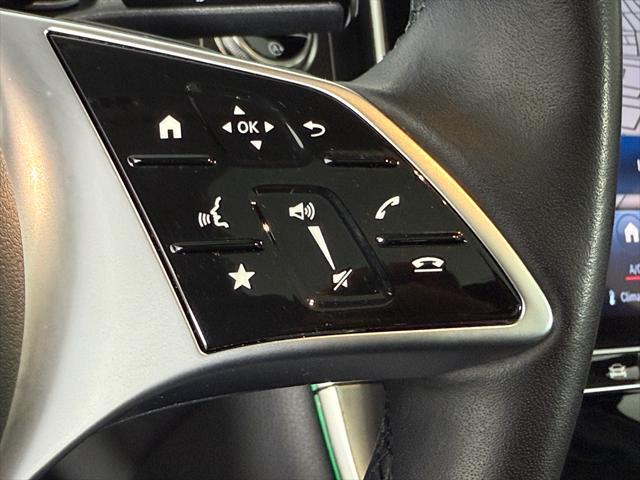 Photo of 2023 Black Mercedes-Benz GLC 300