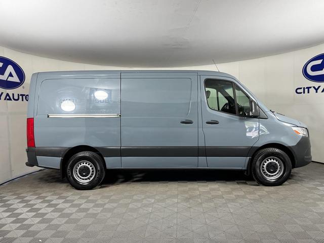 Photo of 2022 Blue Grey Mercedes-Benz Sprinter 2500