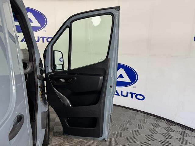 Photo of 2022 Blue Grey Mercedes-Benz Sprinter 2500
