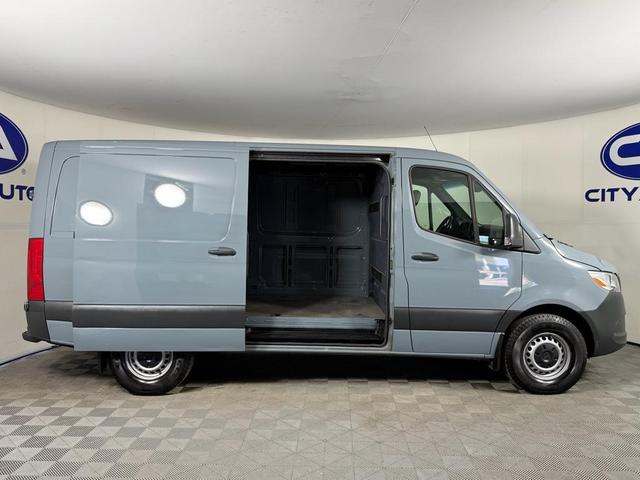 Photo of 2022 Blue Grey Mercedes-Benz Sprinter 2500