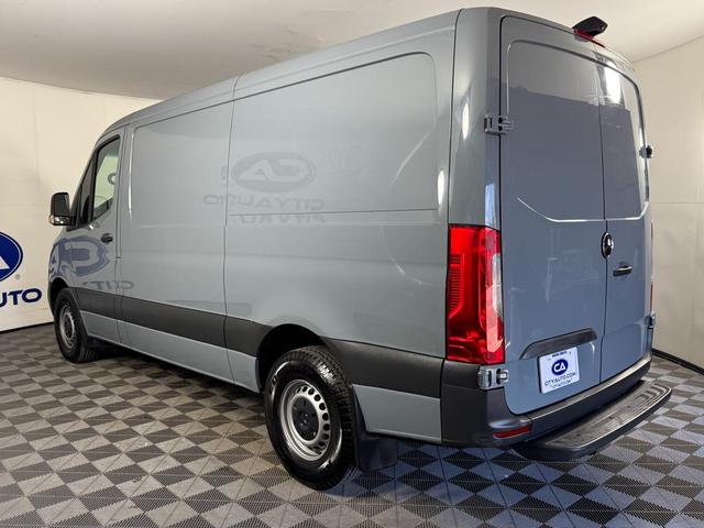 Photo of 2022 Blue Grey Mercedes-Benz Sprinter 2500