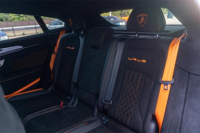 Photo of 2024 Arancio Borealis Metallic Lamborghini Urus