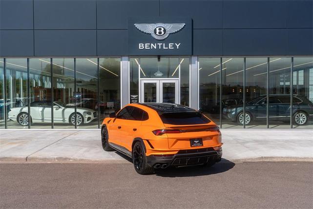 Photo of 2024 Arancio Borealis Metallic Lamborghini Urus