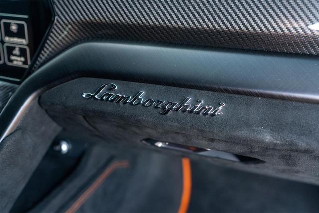 Photo of 2024 Arancio Borealis Metallic Lamborghini Urus