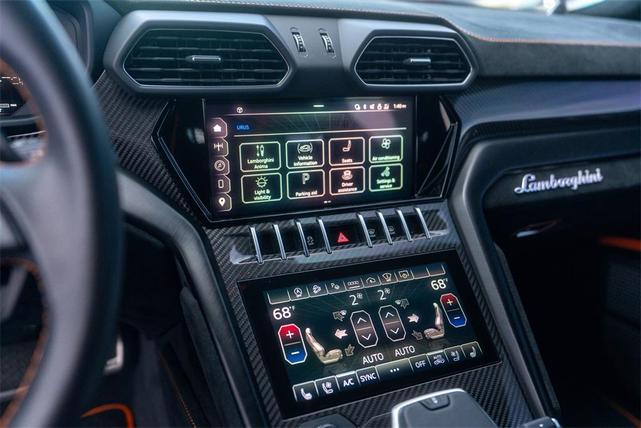 Photo of 2024 Arancio Borealis Metallic Lamborghini Urus