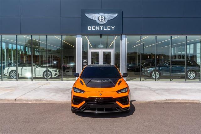 Photo of 2024 Arancio Borealis Metallic Lamborghini Urus