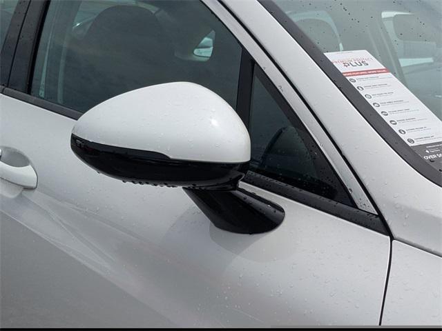 Photo of 2025 Snow White Pearl Kia K5