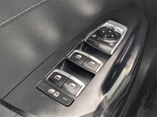 Photo of 2025 Snow White Pearl Kia K5