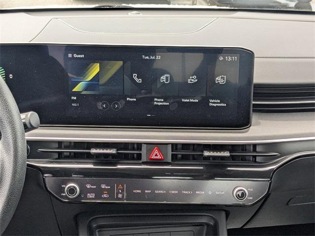Photo of 2025 Snow White Pearl Kia K5