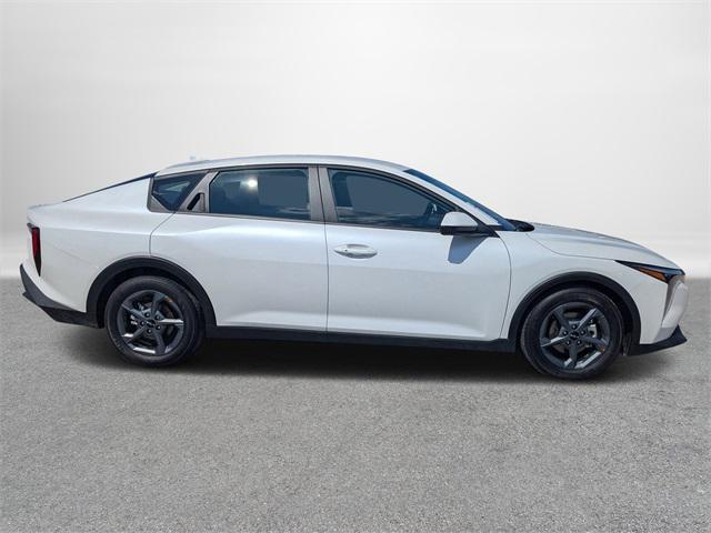 Photo of 2025 White Pearl Kia K4