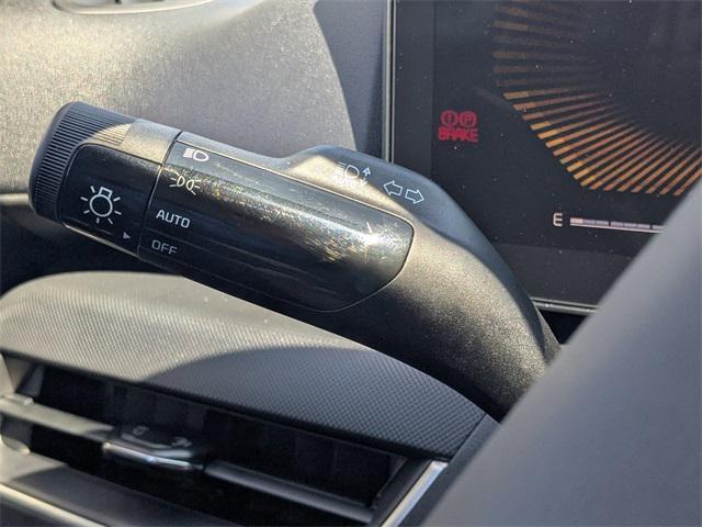Photo of 2025 White Pearl Kia K4