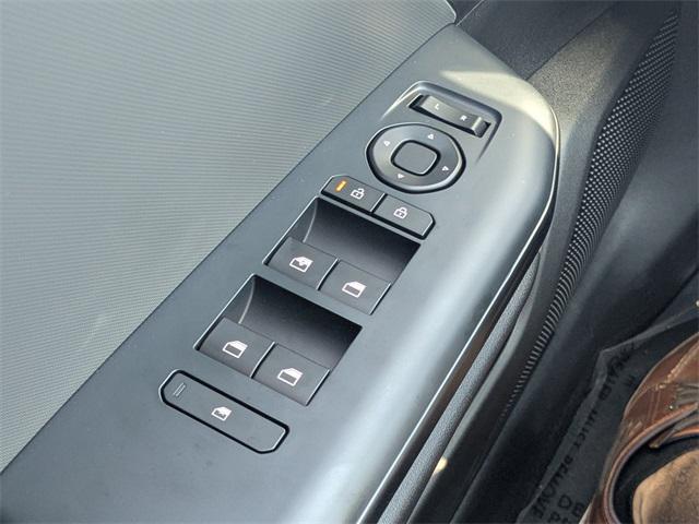 Photo of 2025 White Pearl Kia K4