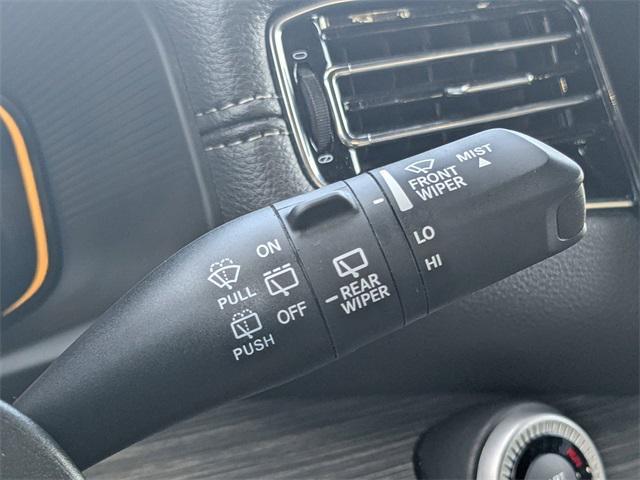 Photo of 2023 Diamond Black Crystal Pearlcoat Jeep Wagoneer